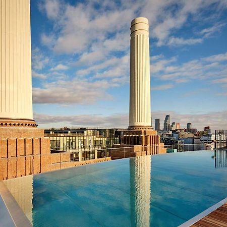 Art'Otel London Battersea Power Station, Powered By Radisson Hotels Esterno foto The Powerhouse Sky Pool