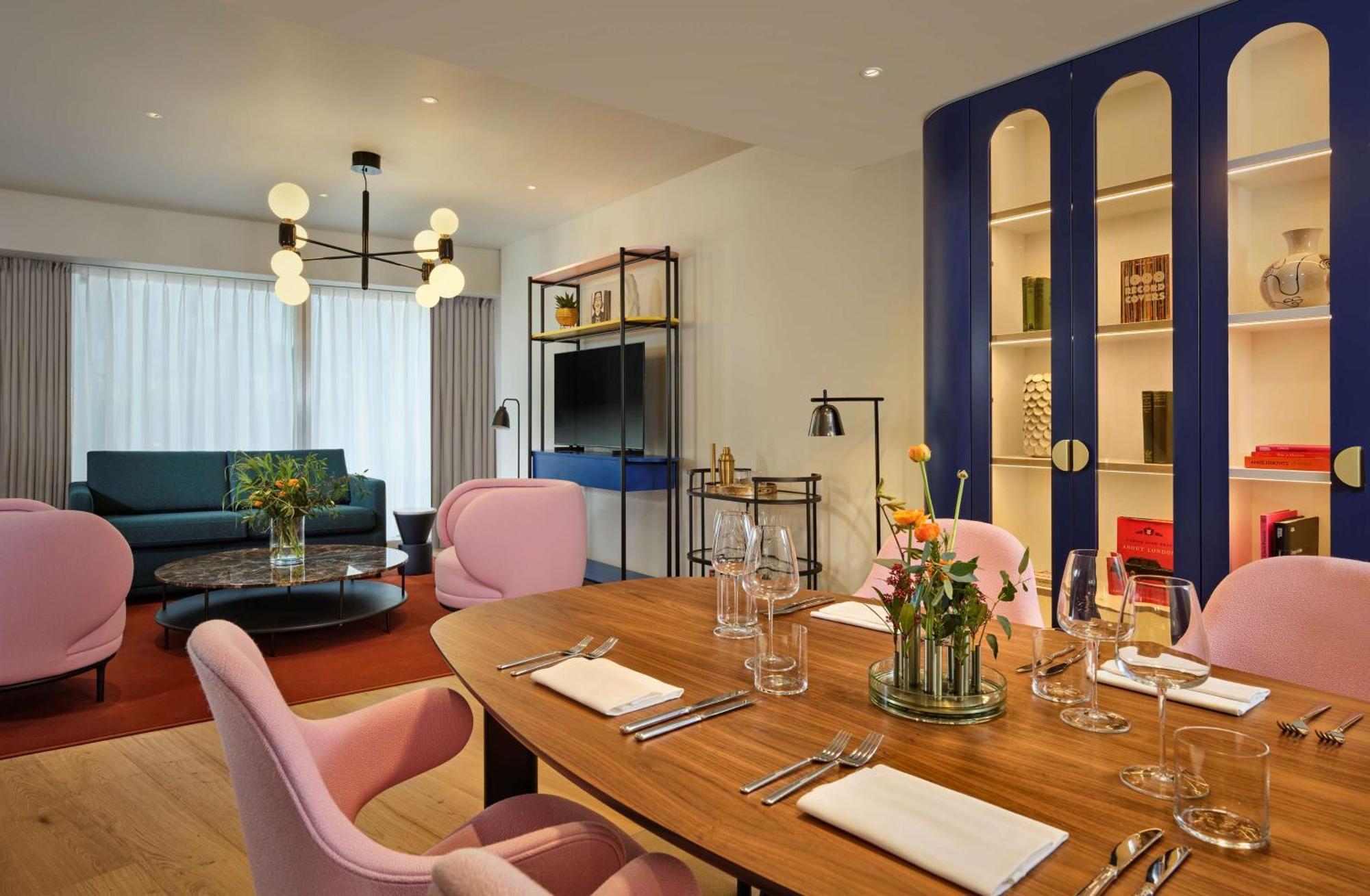 Art'Otel London Battersea Power Station, Powered By Radisson Hotels Esterno foto A suite at the hotel