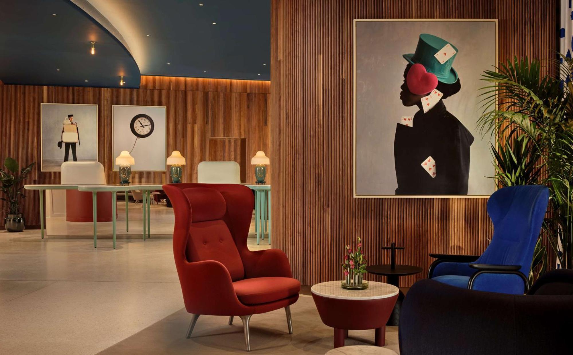 Art'Otel London Battersea Power Station, Powered By Radisson Hotels Esterno foto The lobby of the hotel