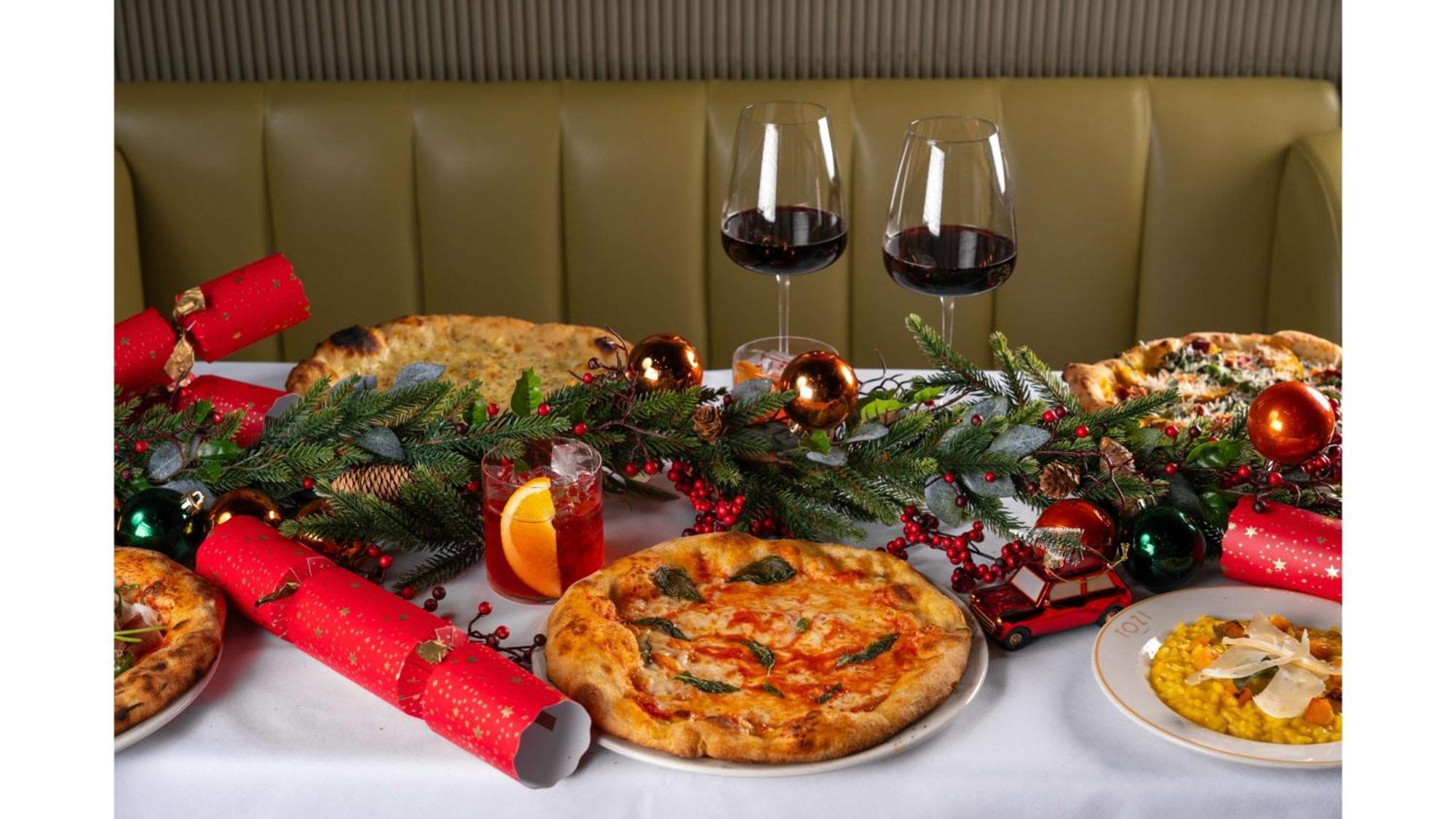 Art'Otel London Battersea Power Station, Powered By Radisson Hotels Esterno foto A Christmas dinner